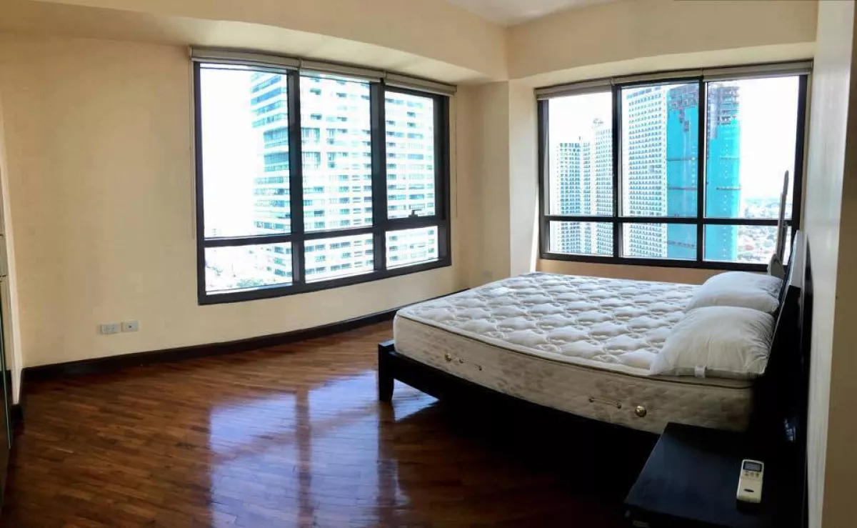 For Lease 3 Bedroom in Joya North Rockwell Makati02