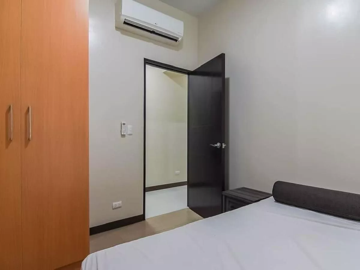 3BR Condo for Rent in The Florence Mckinley Hill Taguig RH2004309