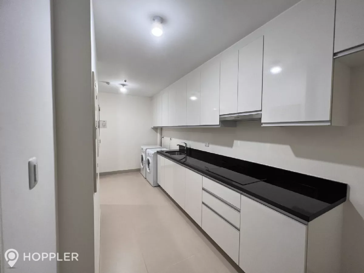 "3BR Condo for Rent in Two Roxas Triangle, Salcedo Village, Makati - RR2730981"09
