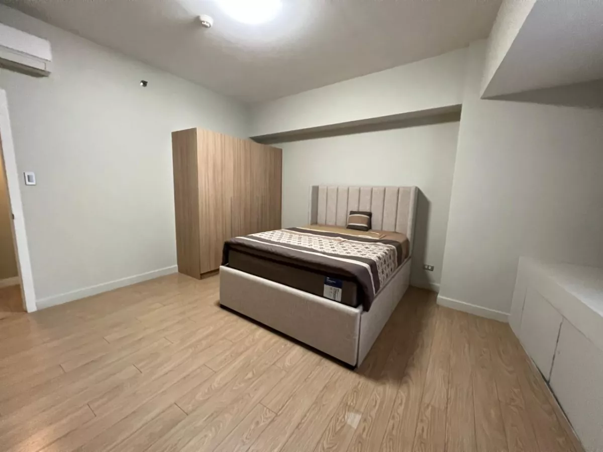 "For Rent 1 Bedroom Unit One Shangri-la - South Tower, Mandaluyong City"06