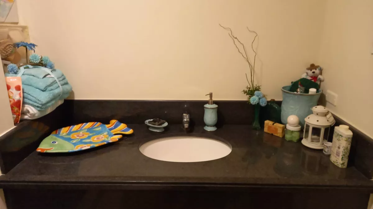 "Fully Furnished 2 Bedroom Condo Unit for Rent in Viera Residences, Quezon City"09