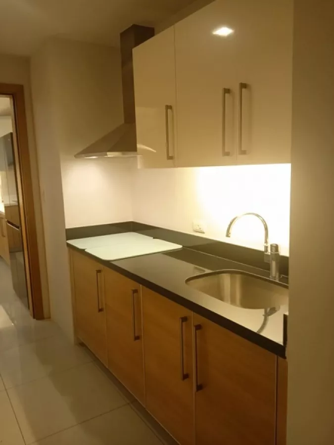 "3 Bedroom, Ayala Park Terraces in San Lorenzo, Makati City"10