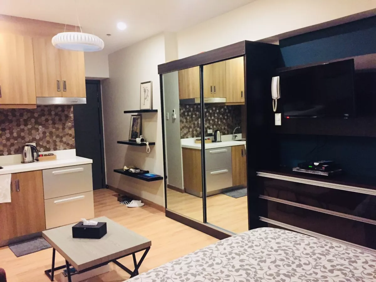 Fully Furnished Studio Unit in Century City Makati near Rockwell02