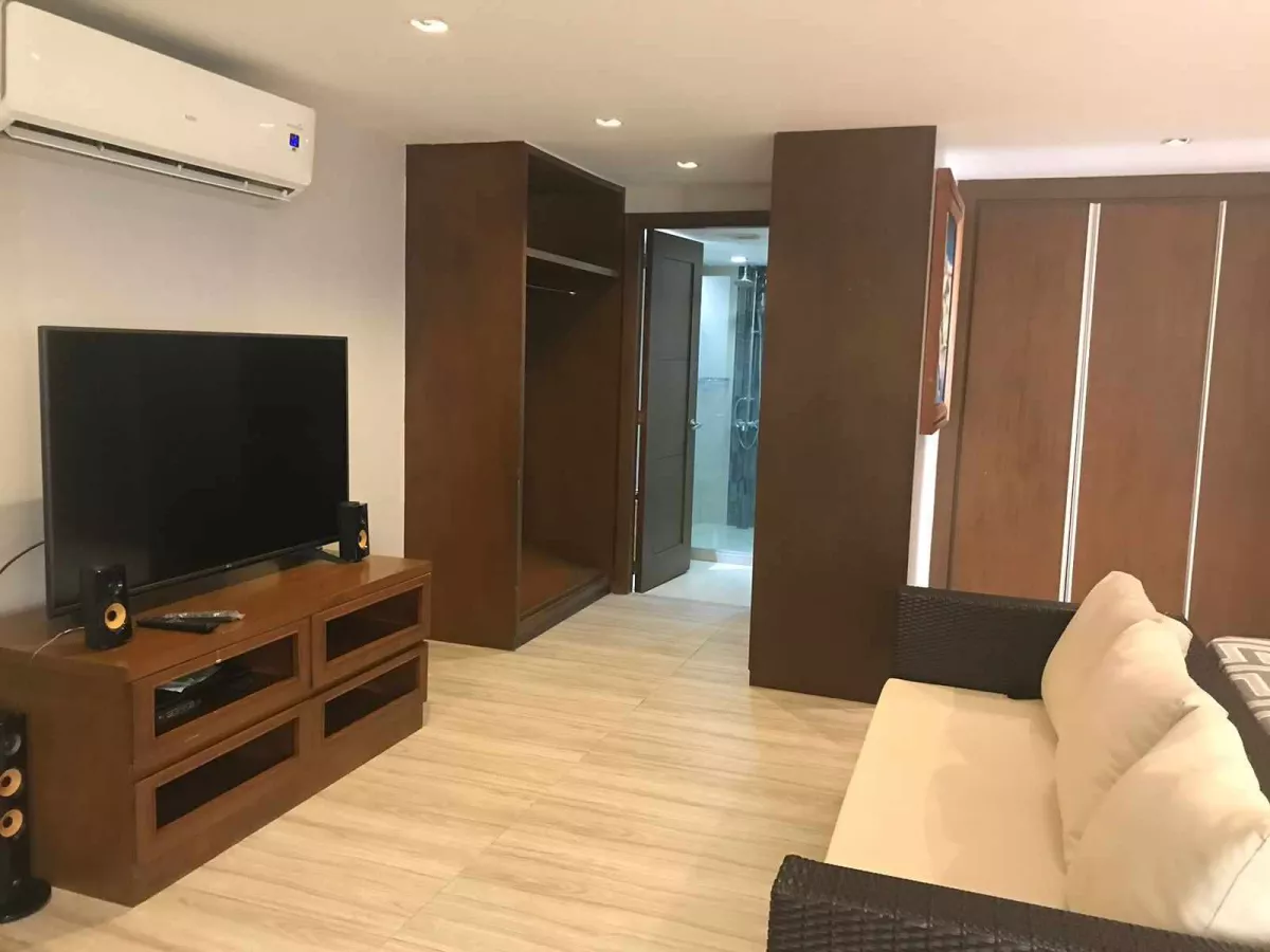 "Marbella 2 , Malate Manila, 1 Bedroom  With Balcony For Rent"07