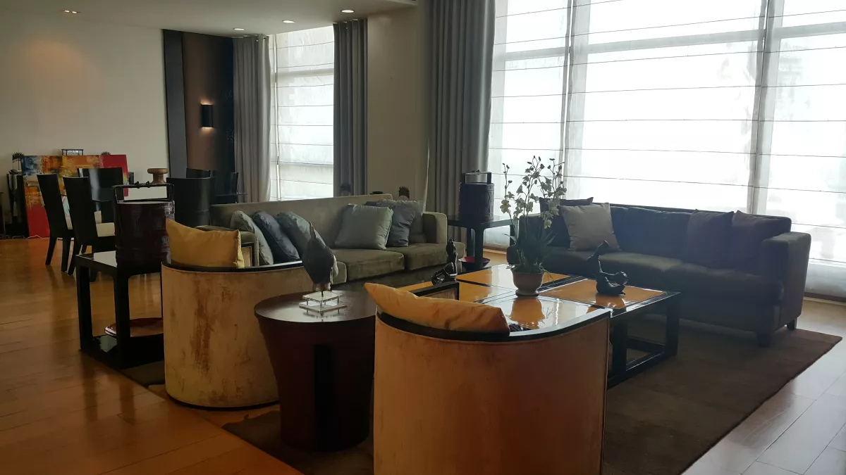 "For Rent Spacious 3 Bedrooms at Shang Grand Tower, Makati City"04