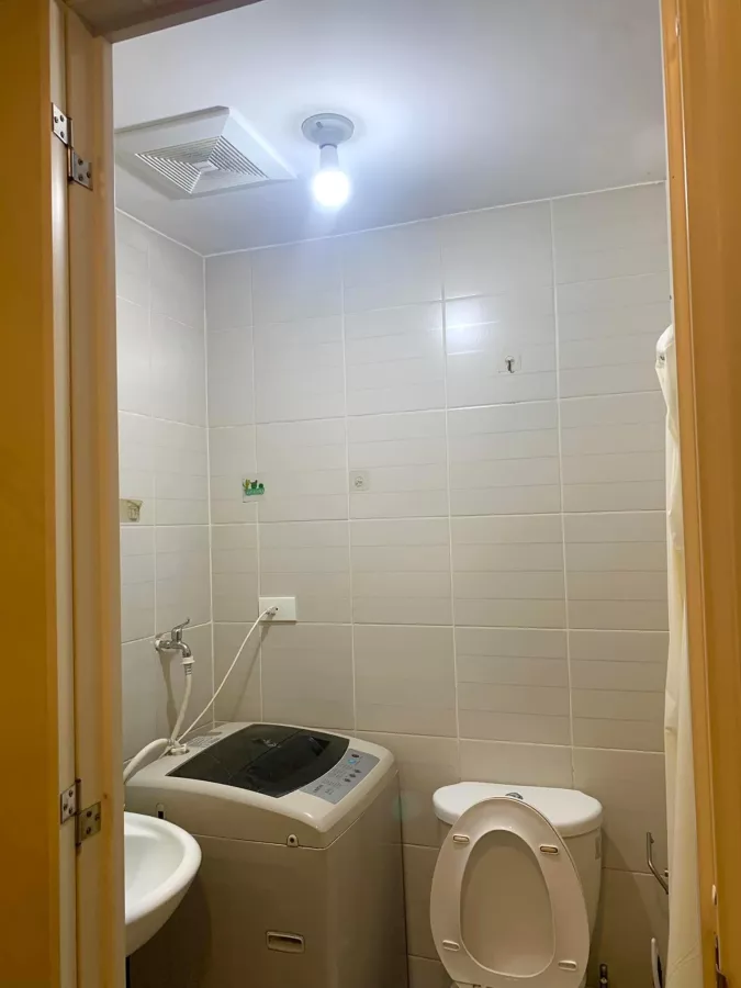 1 Bedroom Unit with Balcony at Jazz Residences Tower B in Makati City08
