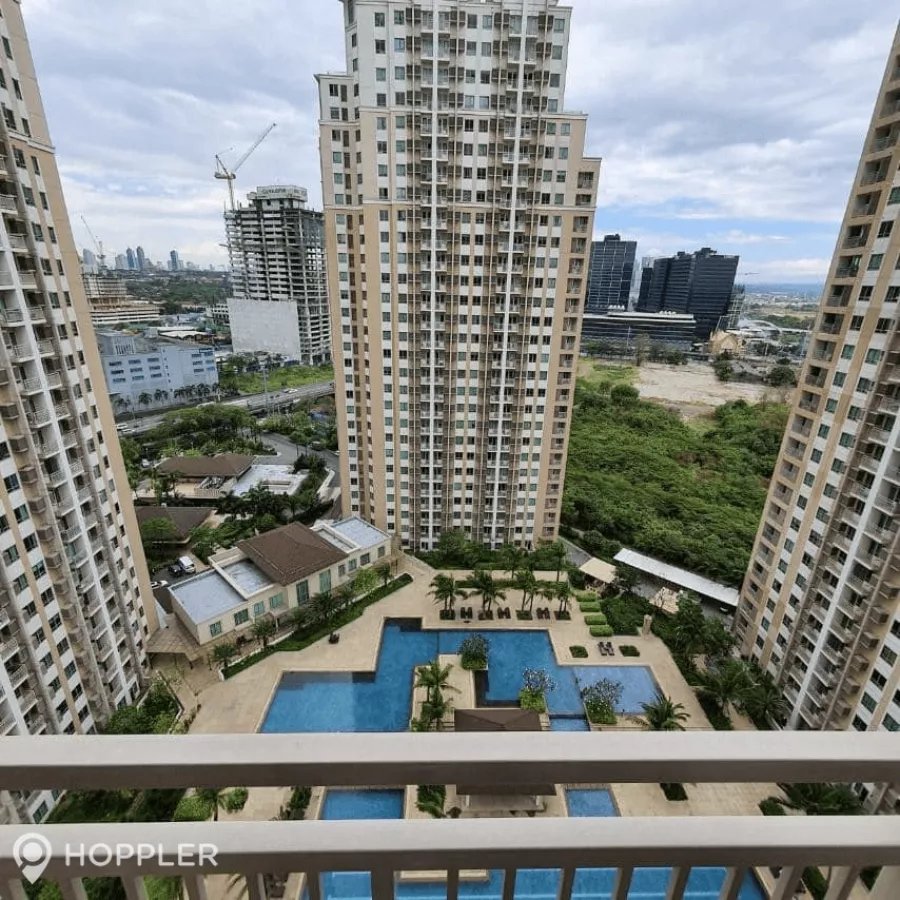 "2BR Condo for Rent in The Grove by Rockwell, Ugong, Pasig - RR3129481"09
