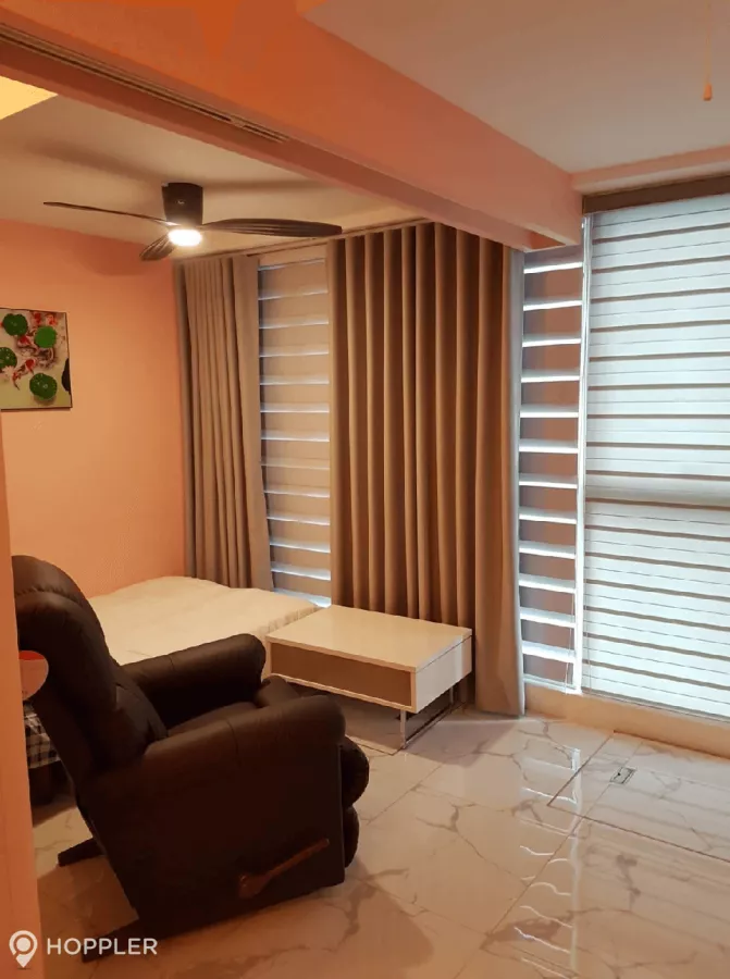 "Studio Condo for Rent in Uptown Parksuites, BGC, Taguig - RR3117681"09