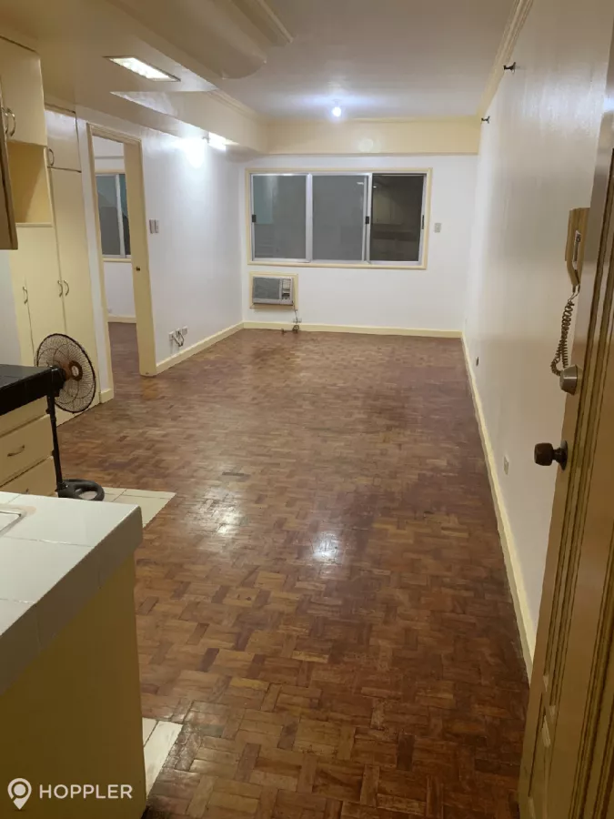 "1BR Condo for Rent in Nobel Plaza, Salcedo Village, Makati - RR3175481"02