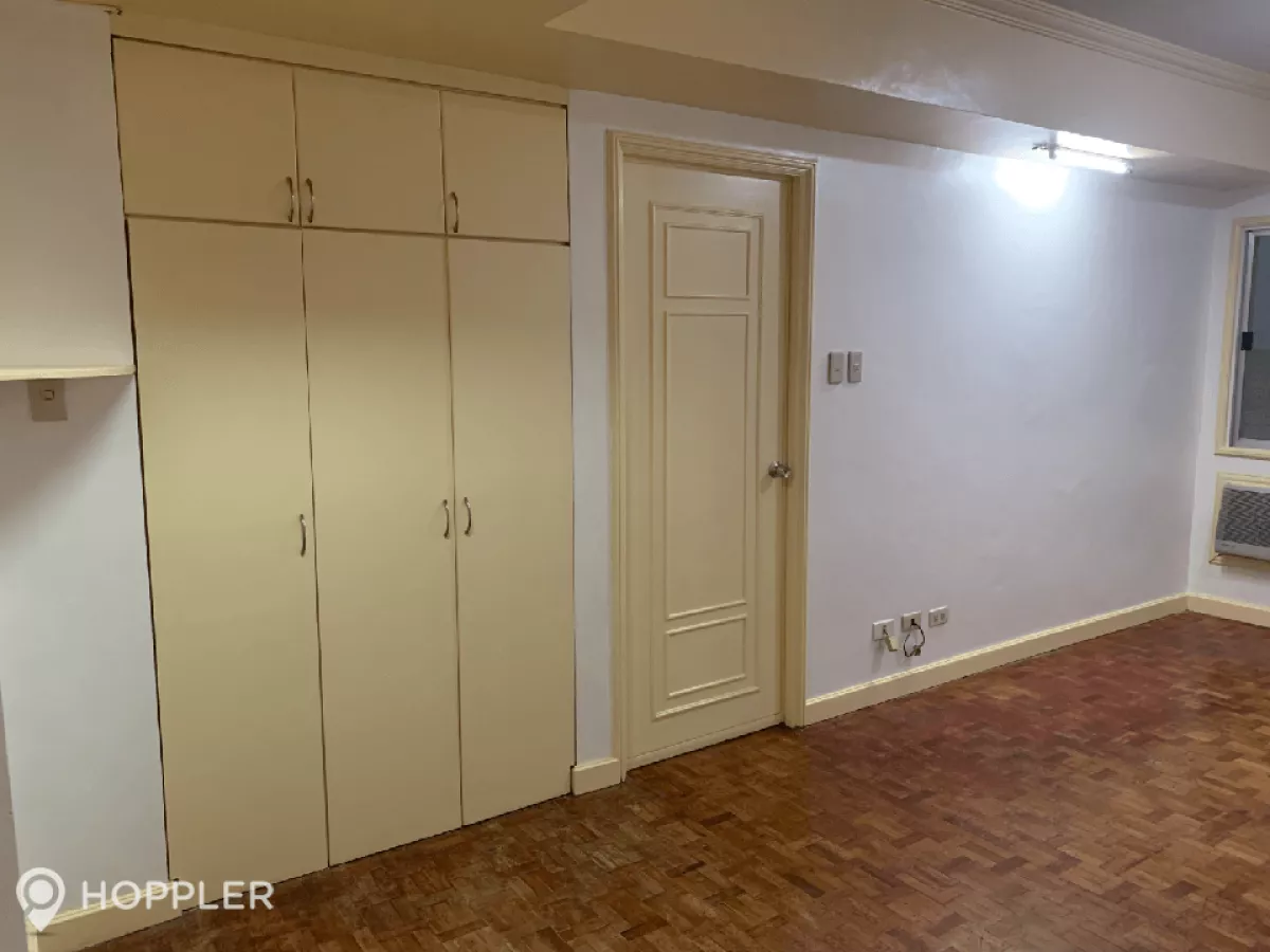 "1BR Condo for Rent in Nobel Plaza, Salcedo Village, Makati - RR3175481"05