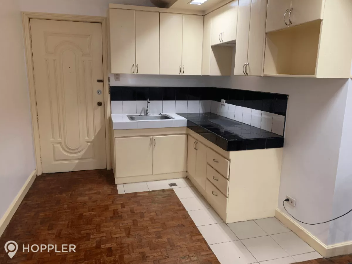 "1BR Condo for Rent in Nobel Plaza, Salcedo Village, Makati - RR3175481"06