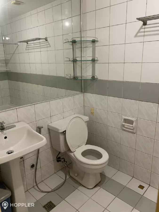 "1BR Condo for Rent in Nobel Plaza, Salcedo Village, Makati - RR3175481"07