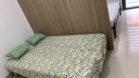 "1 Bedroom with balcony (bare unit). near SM mall, Ikea and Manila Bay area."02