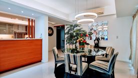 "Luxuriously furnished 3BR Condo in Arya Residences, BGC"03