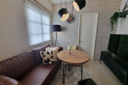 "Fully Furnished 1 Bedroom with Balcony + Car Park at Brentwood Condominium, Lapu-Lapu"01