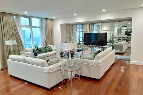"Fully Furnished Three Bedroom Unit for Lease in One Roxas Triangle, Makati City."01