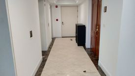"Good Deal: 3 bedroom unit in  One Roxas Triangle, Makati City"03