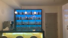 "Good Deal: 1 bedroom unit in  Lincoln, Rockwell, Makati City"02