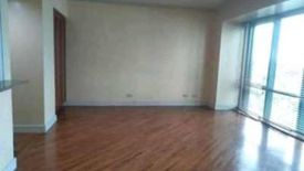 "Good Deal: Studio Unit in Amorsolo, Rockwell Center Makati"02