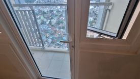 "RENT TO OWN 1 BR 39 sqm at Madison Park West, BGC near in Uptown Mall, S&R"02