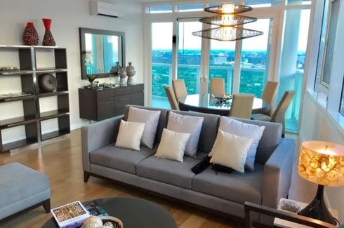 Interior designed and fully furnished 2 bedroom unit in Park Terraces01