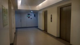 2BR BSA Twin Tower02