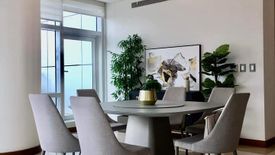 "Good Deal: 3 bedroom unit in  Two Roxas Triangle, Makati City"02