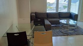 Newly renovated 2BEDROOM Unit at Two Serendra RED OAK Building03