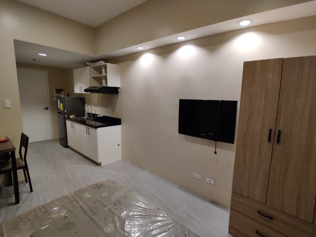 Studio Condominium Unit in Sunvida Tower03
