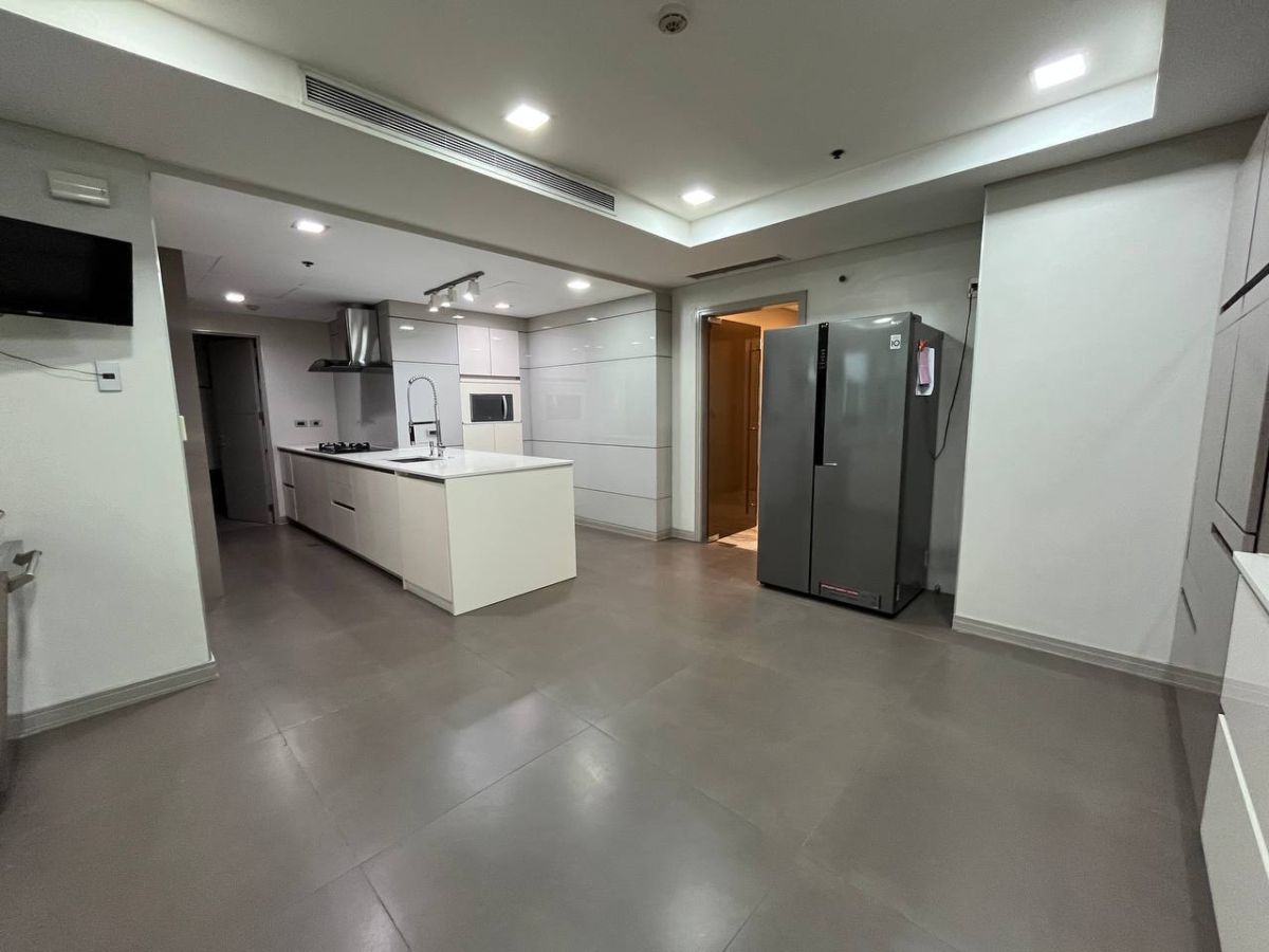 "Renovated 3 Bedroom Condominium for Rent at One Roxas Triangle, Makati"02
