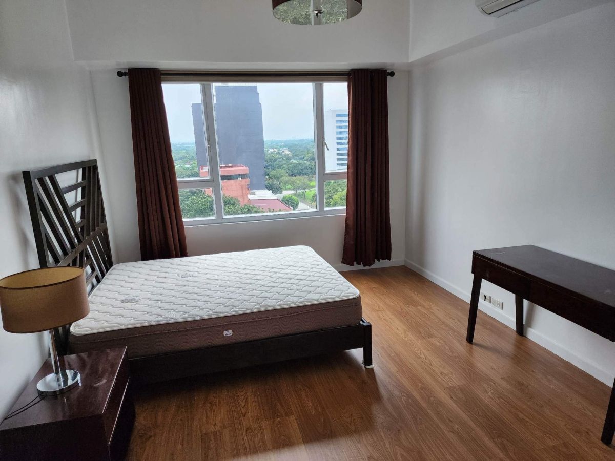 "2 Bedroom Condo Unit For Rent in Madrigal Business Park, Alabang, Muntinlupa"06