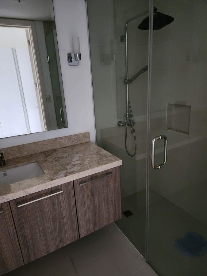 "2 Bedroom Condo Unit For Rent in Madrigal Business Park, Alabang, Muntinlupa"09