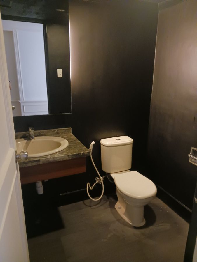 "3-Bedroom Unfurnished Unit for Rent at Twin Towers, Makati City"09