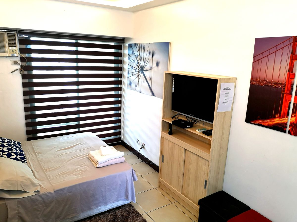 "For Rent 40sqm Studio with Balcony, fully-furnished, Rockwell view, Mandaluyong"06