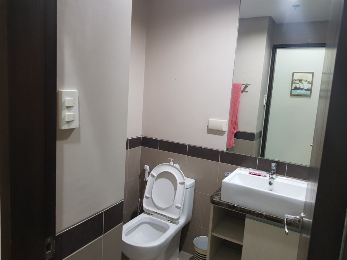 "Manila Bay Luxury Condotel for rent in Admiral Baysuites, Malate, Manila"07
