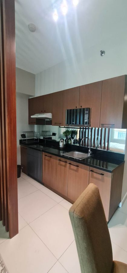 Aston Studio at Two Serendra for Rent in Taguig02