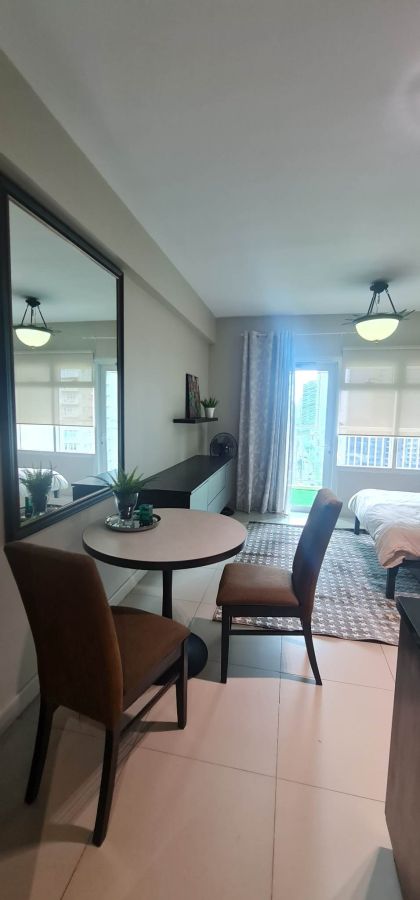 Aston Studio at Two Serendra for Rent in Taguig03