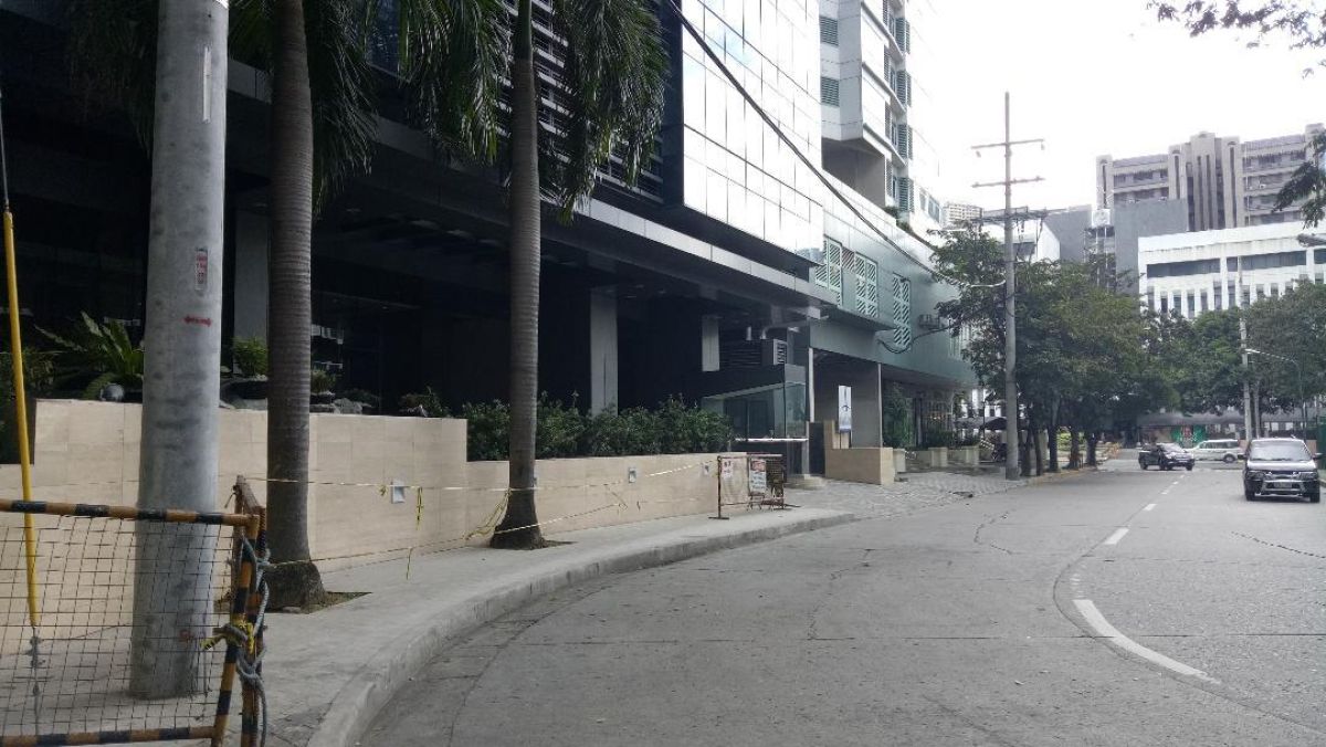 "3 Bedroom Condominium unit for rent in ortigas center, Pasig City"03