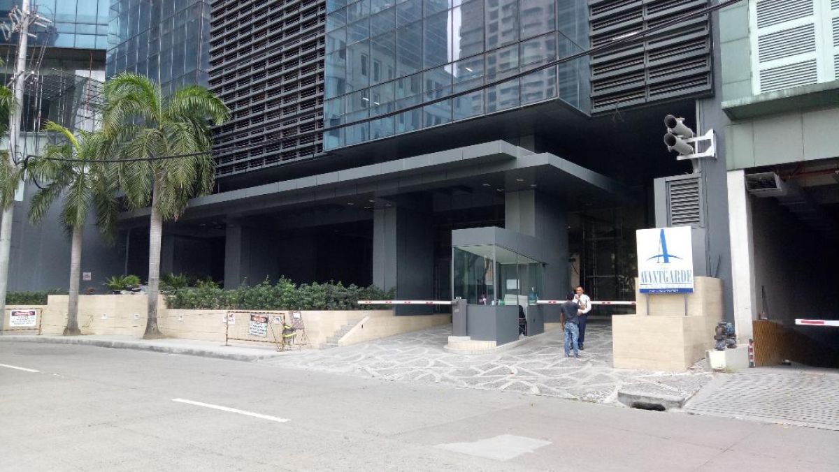 "3 Bedroom Condominium unit for rent in ortigas center, Pasig City"04