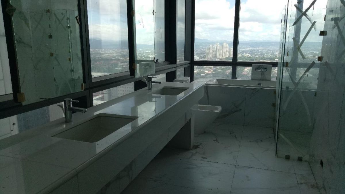 "3 Bedroom Condominium unit for rent in ortigas center, Pasig City"08