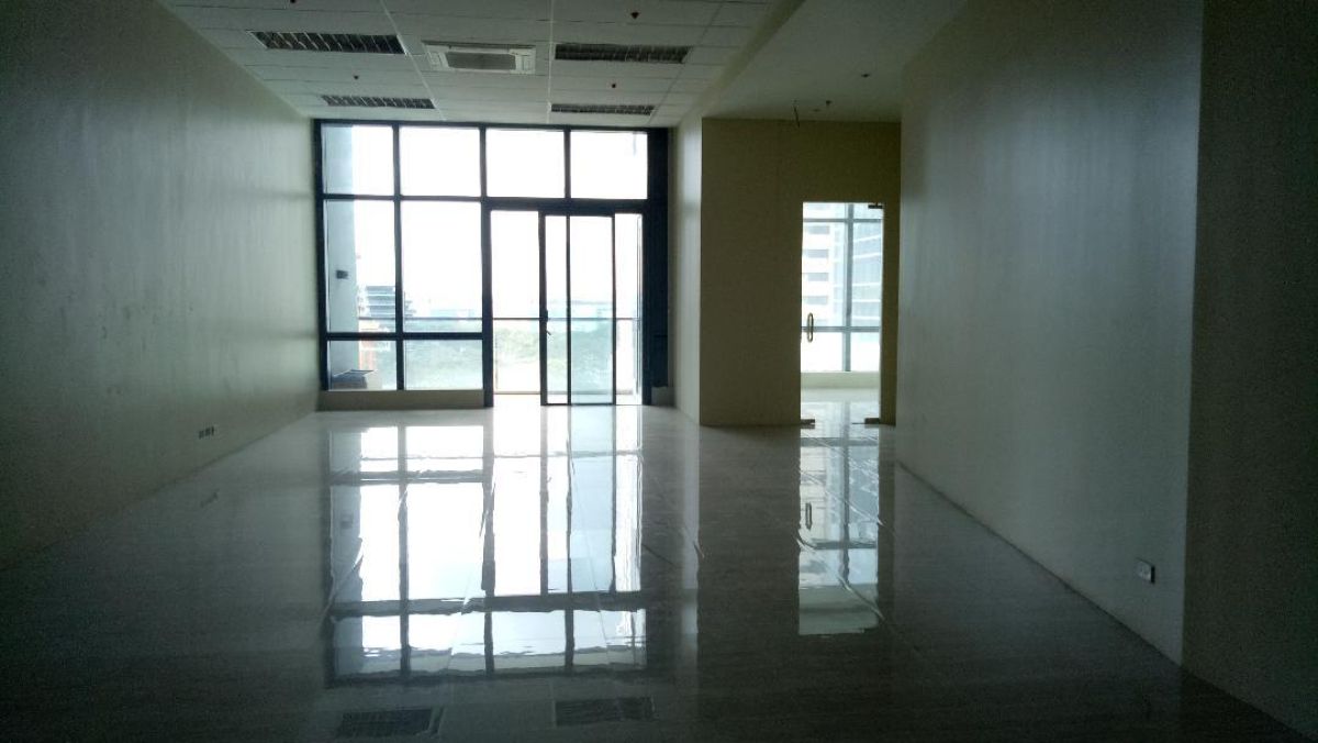 "3 Bedroom Condominium unit for rent in ortigas center, Pasig City"10
