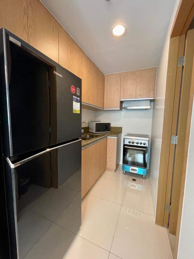3 Bedroom BGC Penthouse w parking. Brand New. Fully Furnished. 100k/month06