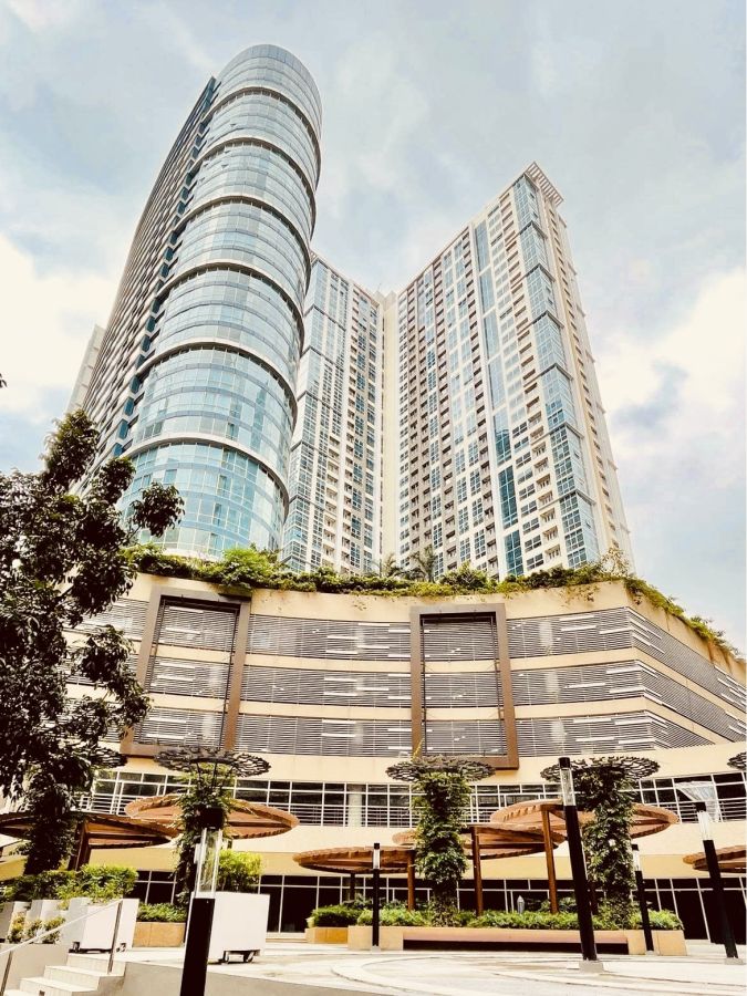 3 Bedroom BGC Penthouse w parking. Brand New. Fully Furnished. 100k/month09