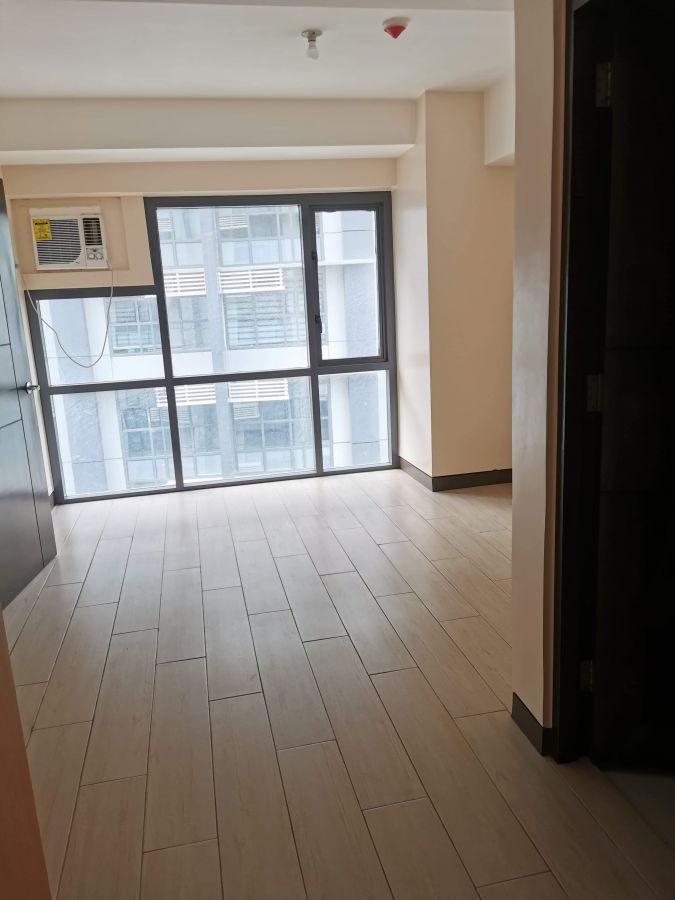 Viceroy Residences - 3BR Bare Unit Staff House in BGC good for 8 pax04