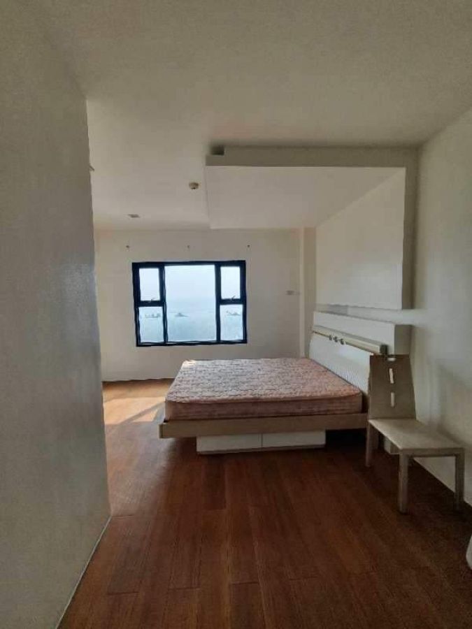 Malate Bayview Mansion -- Fully Furnished 4BR unit in Malate good for 8-10 pax04