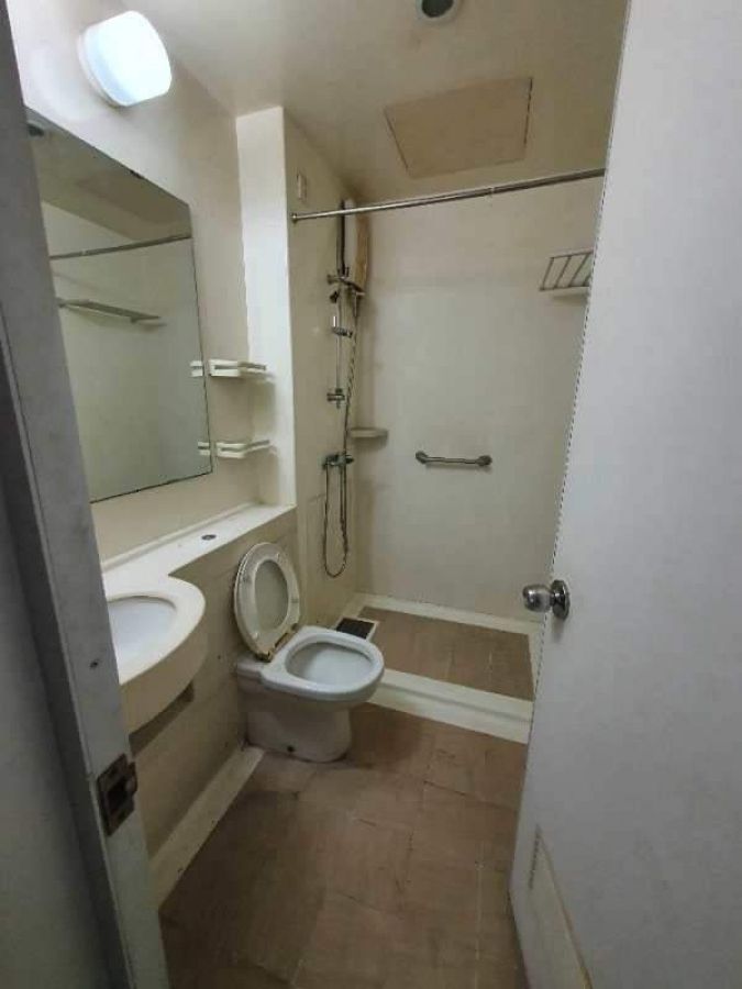 Malate Bayview Mansion -- Fully Furnished 4BR unit in Malate good for 8-10 pax08