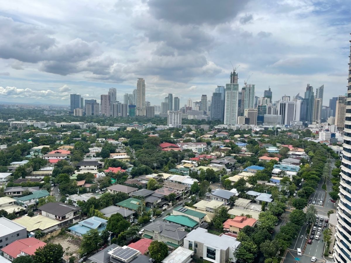 "One Rockwell East Tower: 3BR  127 sqm, Furnished, facing Bel Air, 2 Pkg"10