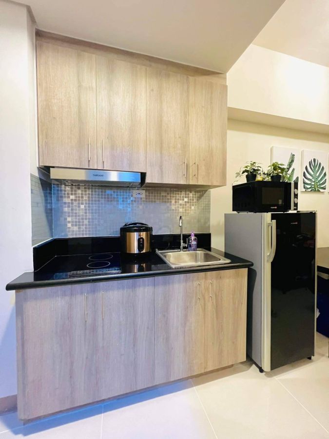 1-Bedroom Condo Unit With Balcony Facing Manila Bay For Lease in Pasay City03