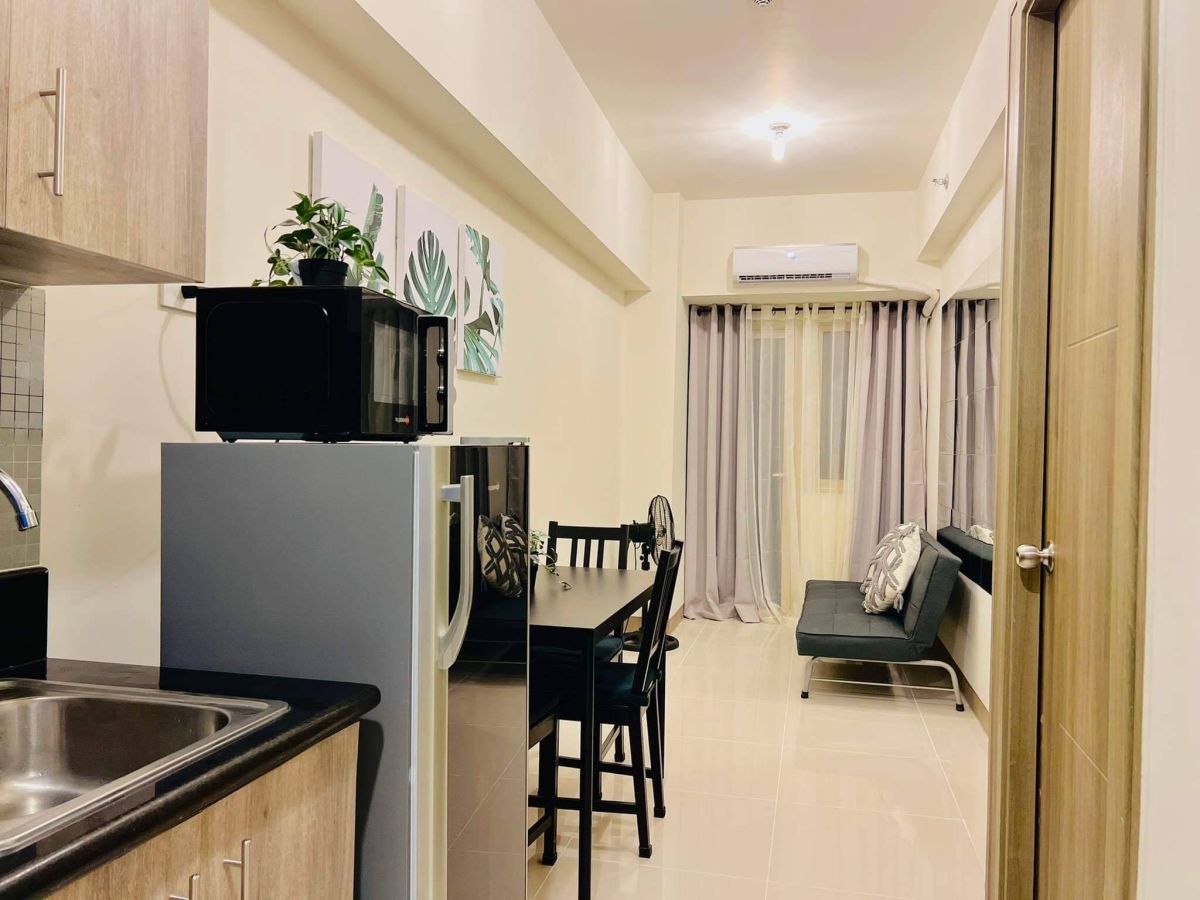 1-Bedroom Condo Unit With Balcony Facing Manila Bay For Lease in Pasay City09