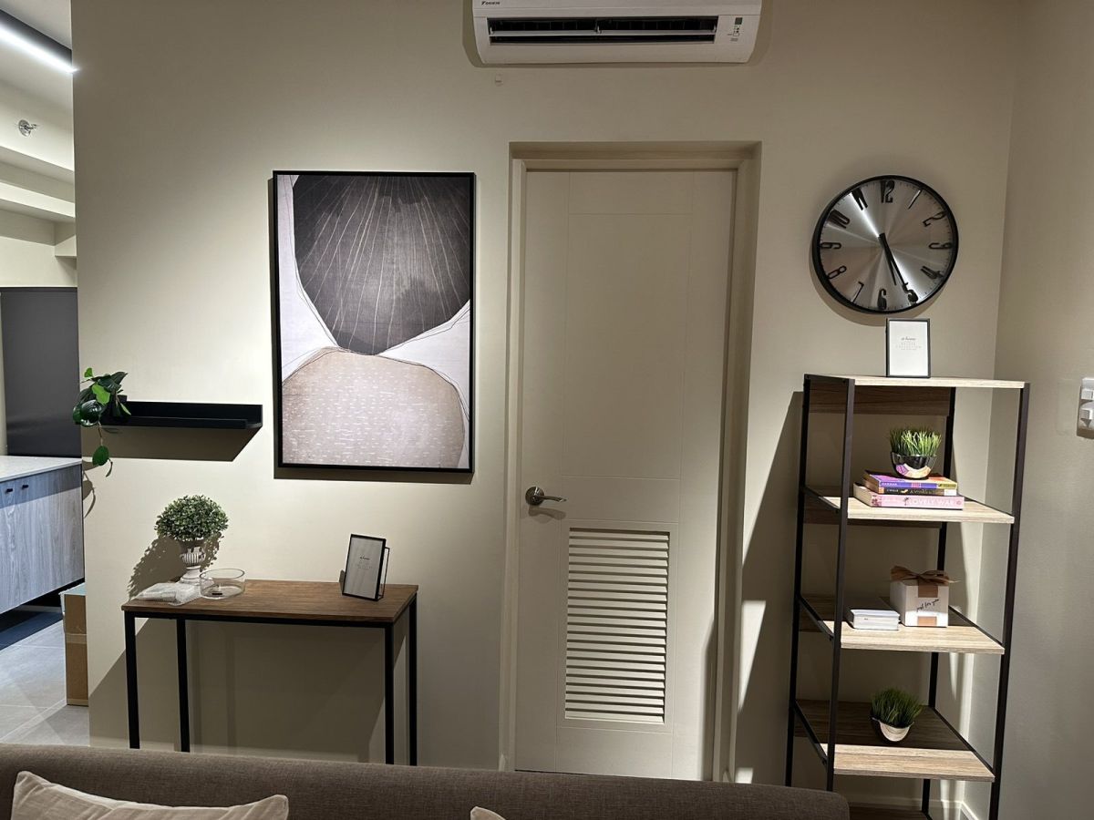 "2 Bedroom Condominium Unit For Rent at Zinnia South Tower, Quezon City"05